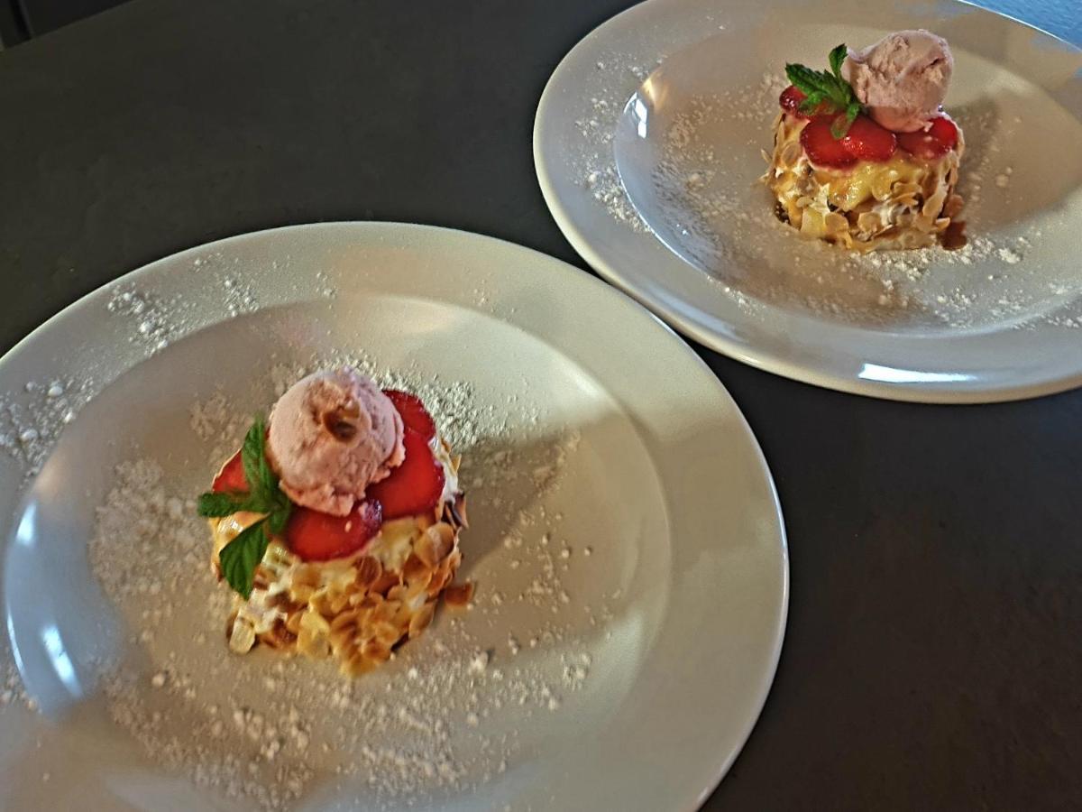 Le Heron Pourpre B&B Gastronomique Cronat Esterno foto