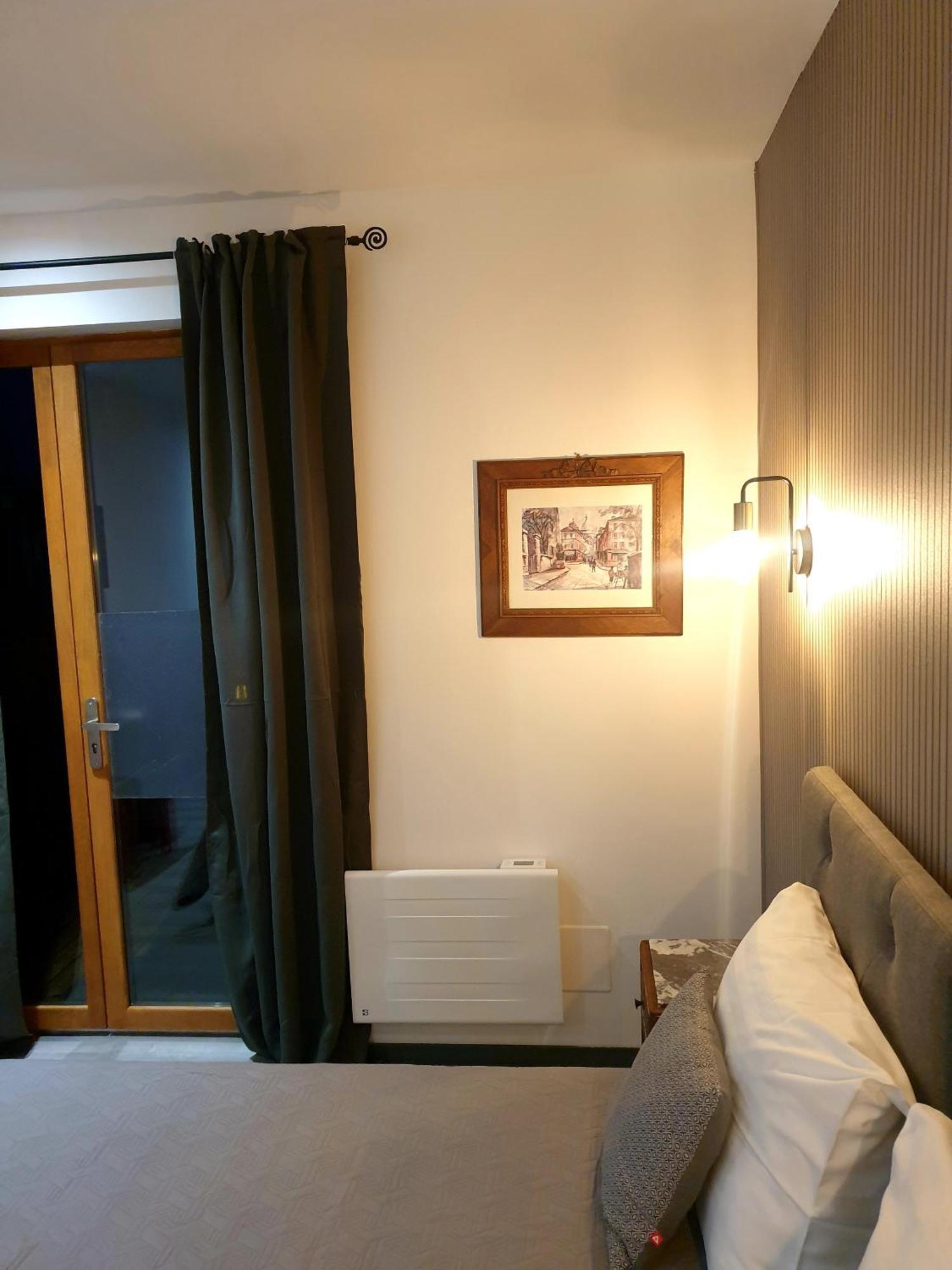 Le Heron Pourpre B&B Gastronomique Cronat Esterno foto